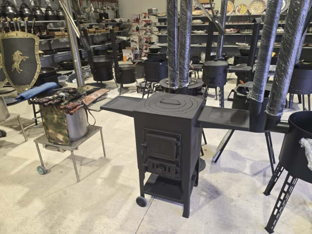 Krāsns ar plauktiem un skursteni, kvadrāta D40